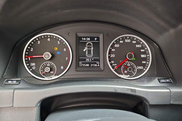 Used Volkswagen Tiguan 2015 1.8TSI Automatic Two-Wheel Drive Comfort Edition Instrument Cluster
