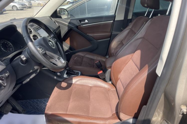 Used Volkswagen Tiguan 2015 2.0 TSI Automatic All-Wheel Drive Flagship Edition Interior 5