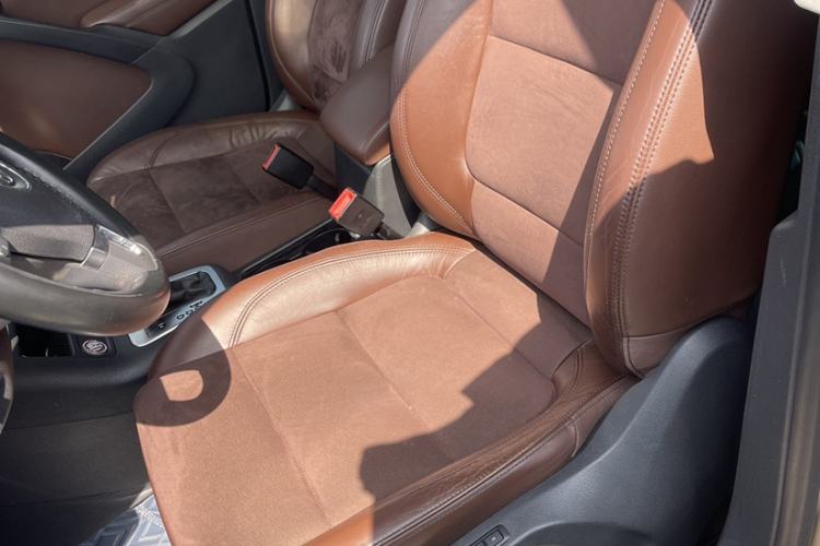Used Volkswagen Tiguan 2015 2.0 TSI Automatic All-Wheel Drive Flagship Edition Interior 6