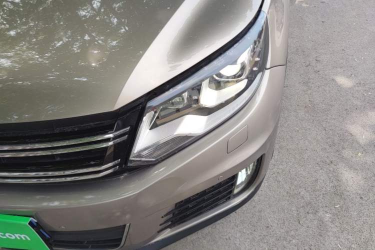 Used Volkswagen Tiguan 2015 2.0 TSI Automatic All-Wheel Drive Flagship Edition Left Front Headlight
