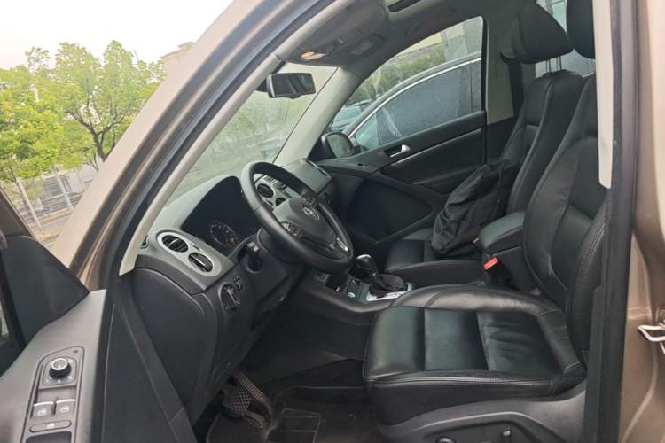 Used Volkswagen Tiguan 2015 1.8TSI Automatic Two-Wheel Drive Luxury Model Left Front Seat