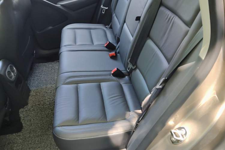 Used Volkswagen Tiguan 2015 1.8TSI Automatic Two-Wheel Drive Comfort Edition Left Rear Seat