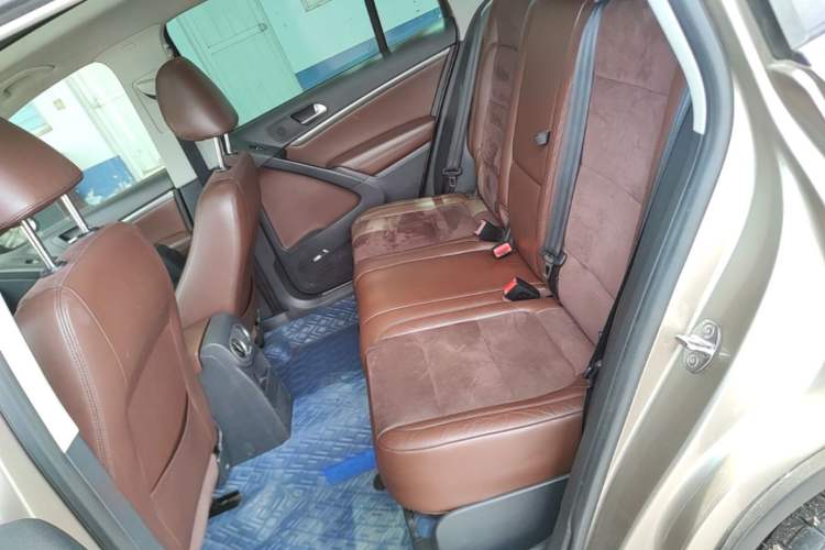 Used Volkswagen Tiguan 2015 2.0 TSI Automatic All-Wheel Drive Flagship Edition Left Rear Seat