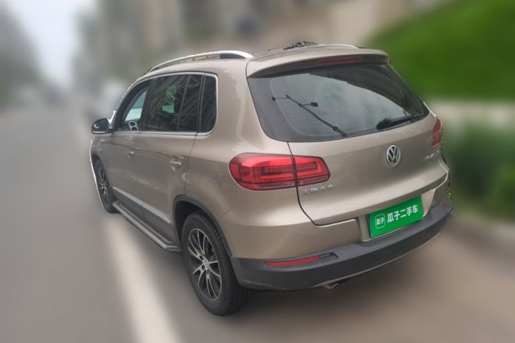 Used Volkswagen Tiguan 2015 1.8TSI Automatic All-Wheel-Drive Luxury Model Rear Left 45 Deg