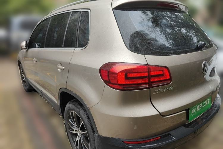 Used Volkswagen Tiguan 2015 1.8TSI Automatic Two-Wheel Drive Luxury Model Rear Left 45 Deg