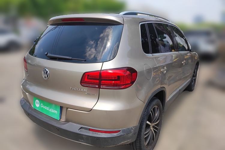 Used Volkswagen Tiguan 2015 2.0 TSI Automatic All-Wheel Drive Flagship Edition Rear Right 45 Deg