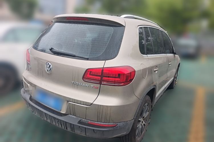 Used Volkswagen Tiguan 2015 1.8TSI Automatic Two-Wheel Drive Luxury Model Rear Right 45 Deg