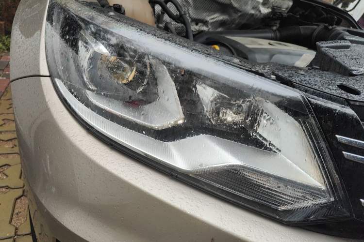 Used Volkswagen Tiguan 2015 1.8TSI Automatic Two-Wheel Drive Luxury Model Right Front Headlight