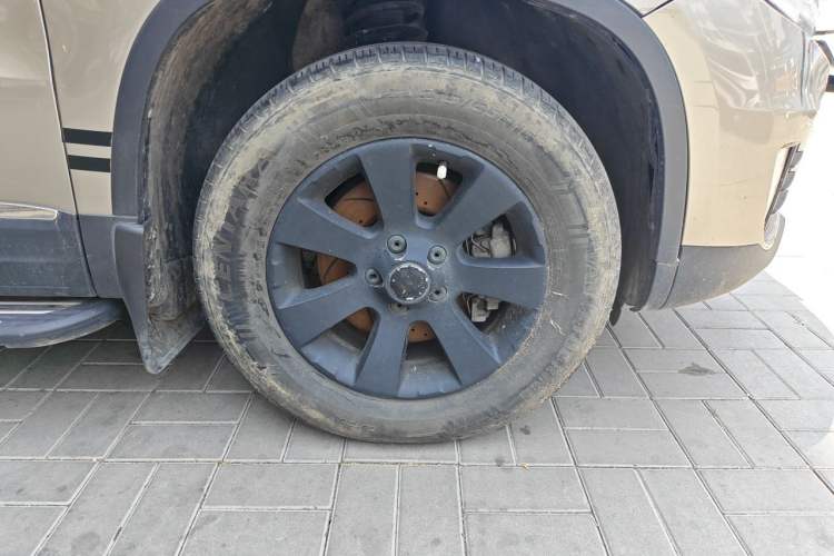 Used Volkswagen Tiguan 2015 1.8TSI Automatic Two-Wheel Drive Trend Edition Right Front Wheel Hub