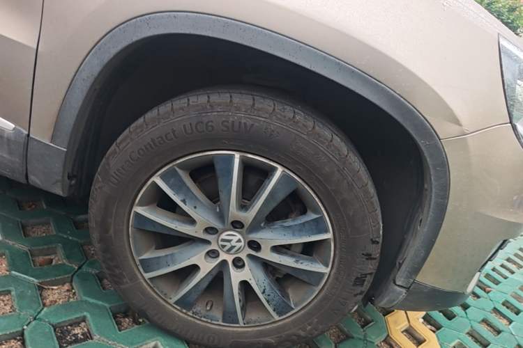 Used Volkswagen Tiguan 2015 1.8TSI Automatic Two-Wheel Drive Luxury Model Right Front Wheel Hub
