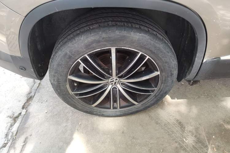 Used Volkswagen Tiguan 2015 2.0 TSI Automatic All-Wheel Drive Flagship Edition Right Rear Wheel Hub