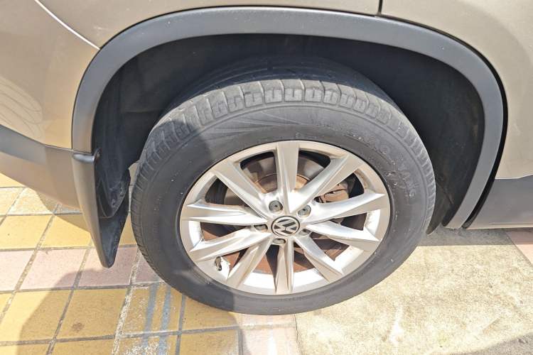 Used Volkswagen Tiguan 2015 1.8TSI Automatic Two-Wheel Drive Comfort Edition Right Rear Wheel Hub
