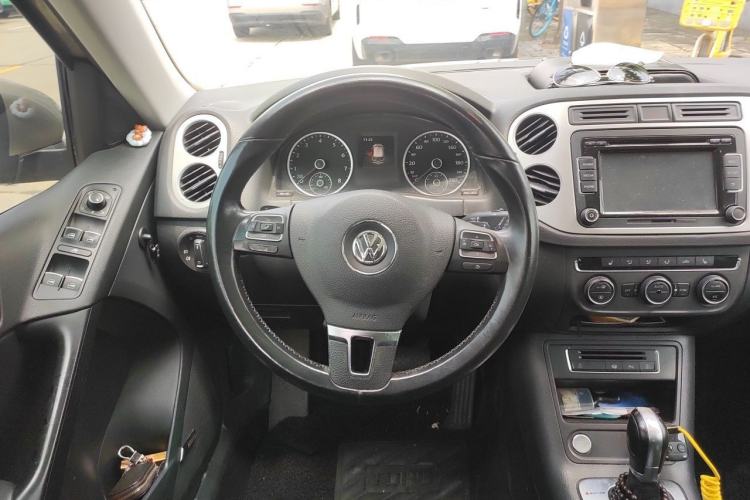 Used Volkswagen Tiguan 2015 2.0 TSI Automatic All-Wheel Drive Flagship Edition Steering Wheel
