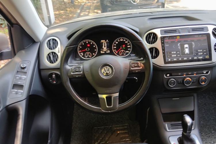 Used Volkswagen Tiguan 2015 1.8TSI Automatic Two-Wheel Drive Comfort Edition Steering Wheel