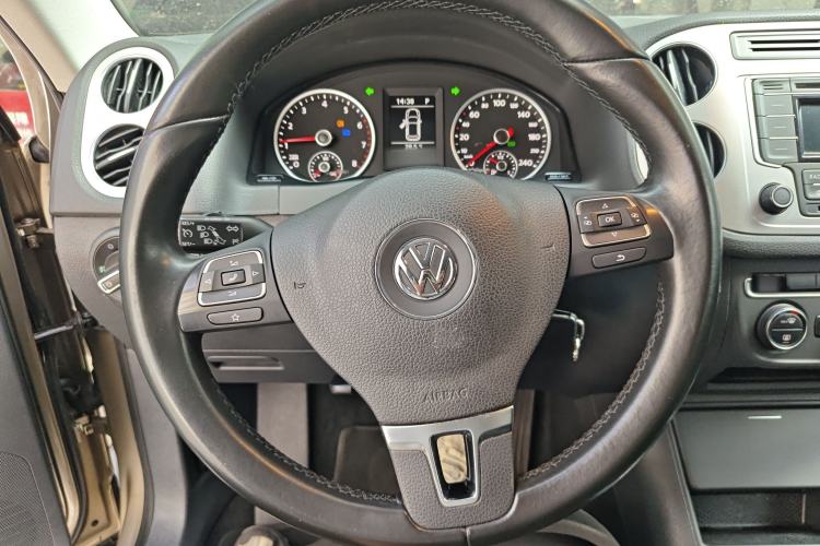 Used Volkswagen Tiguan 2015 1.8TSI Automatic Two-Wheel Drive Comfort Edition Steering Wheel
