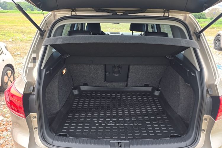 Used Volkswagen Tiguan 2015 1.8TSI Automatic Two-Wheel Drive Comfort Edition Trunk