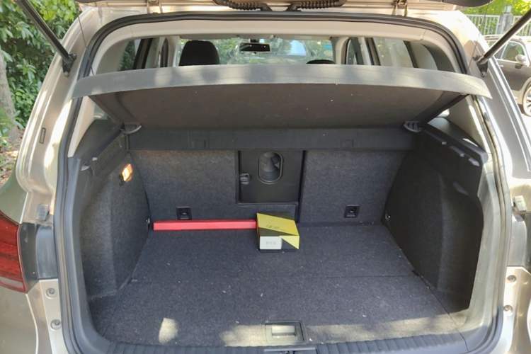 Used Volkswagen Tiguan 2015 1.8TSI Automatic Two-Wheel Drive Comfort Edition Trunk
