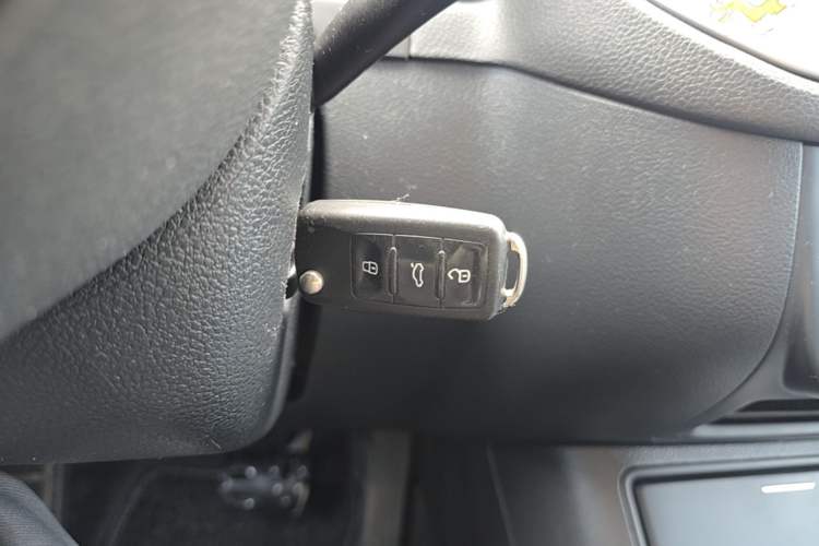 Used Volkswagen Tiguan 2015 1.8TSI Automatic Two-Wheel Drive Comfort Edition Vehicle Key
