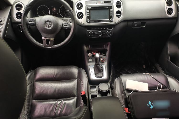 Used Volkswagen Tiguan 2016 300TSI Automatic Two-Wheel Drive Luxury Edition Center Console