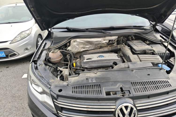 Used Volkswagen Tiguan 2016 300TSI Automatic Two-Wheel Drive Luxury Edition Engine Bay Right