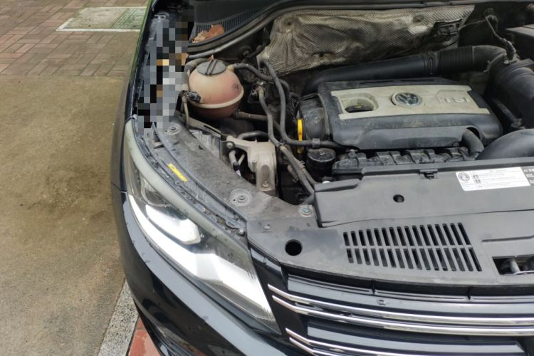 Used Volkswagen Tiguan 2016 300TSI Automatic Two-Wheel Drive Luxury Edition Engine Bay Right