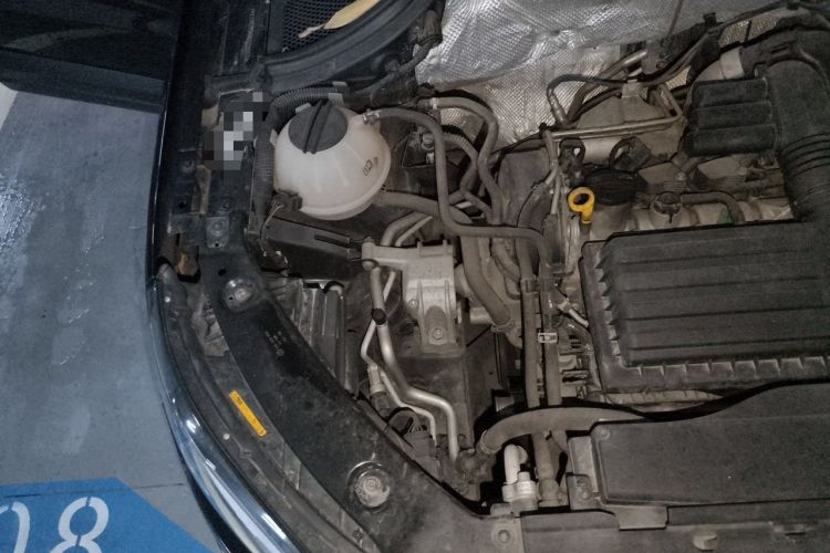 Used Volkswagen Tiguan 2016 280TSI Automatic Two-Wheel Drive Silk Road Comfort Edition Engine Bay Right