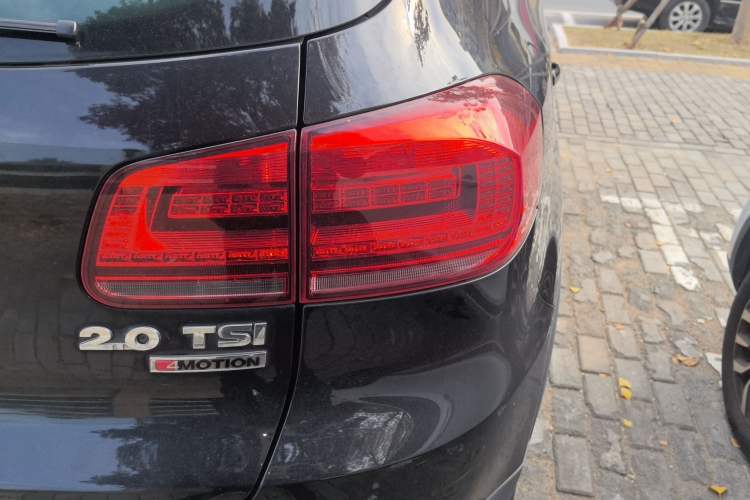 Used Volkswagen Tiguan 2016 2.0 TSI Four-Wheel Drive Standard Version Exterior 1