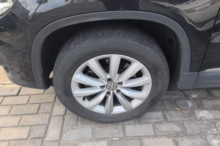 Used Volkswagen Tiguan 2016 2.0 TSI Four-Wheel Drive Standard Version Exterior 2