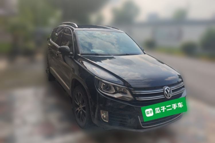 Used Volkswagen Tiguan 2016 300TSI Automatic Two-Wheel Drive Luxury Edition Front Right 45 Deg
