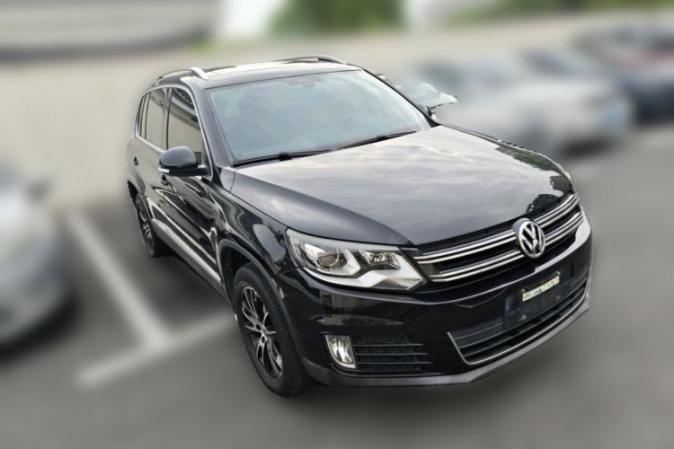 Used Volkswagen Tiguan 2016 300TSI Automatic Two-Wheel Drive Luxury Edition Front Right 45 Deg