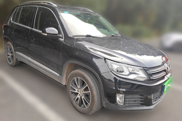 Used Volkswagen Tiguan 2016 300TSI Automatic Two-Wheel Drive Luxury Edition Front Right 45 Deg