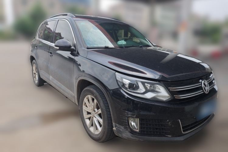 Used Volkswagen Tiguan 2016 300TSI Automatic All-Wheel Drive Fashion Vision Edition Front Right 45 Deg