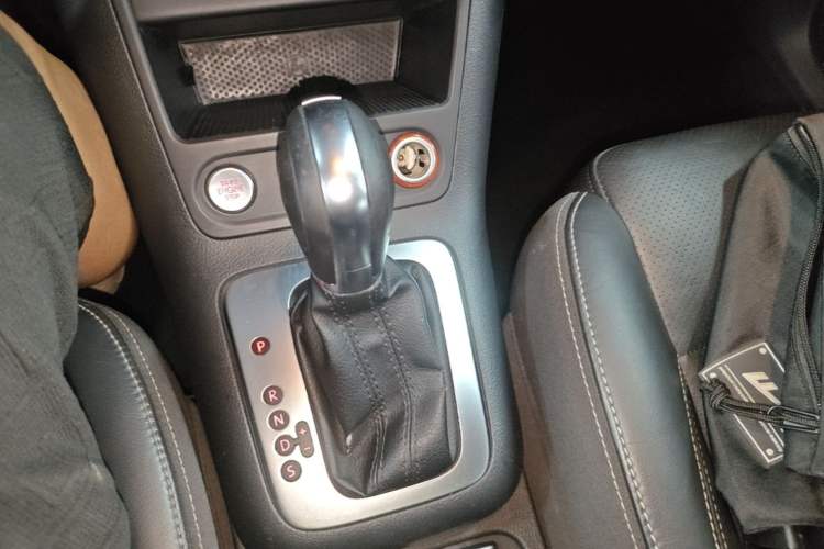 Used Volkswagen Tiguan 2016 300TSI Automatic Two-Wheel Drive Luxury Edition Gear Lever