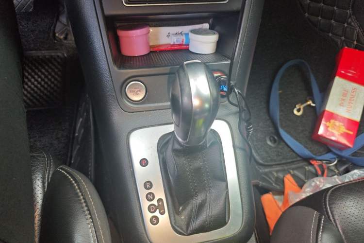 Used Volkswagen Tiguan 2016 300TSI Automatic Two-Wheel Drive Luxury Edition Gear Lever