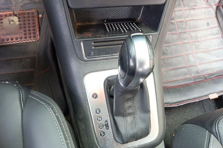 Used Volkswagen Tiguan 2016 300TSI Automatic Two-Wheel Drive Comfort Edition Gear Lever