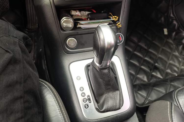 Used Volkswagen Tiguan 2016 300TSI Automatic Two-Wheel Drive Luxury Edition Gear Lever