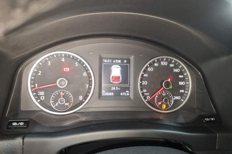 Used Volkswagen Tiguan 2016 300TSI Automatic Two-Wheel Drive Luxury Edition Instrument Cluster