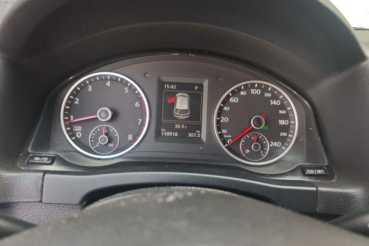 Used Volkswagen Tiguan 2016 300TSI Automatic Two-Wheel Drive Luxury Edition Instrument Cluster