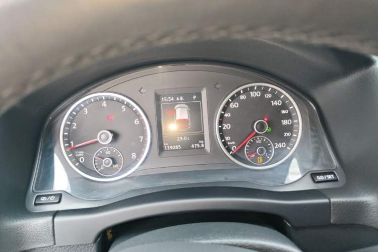 Used Volkswagen Tiguan 2016 300TSI Automatic Two-Wheel Drive Luxury Edition Instrument Cluster