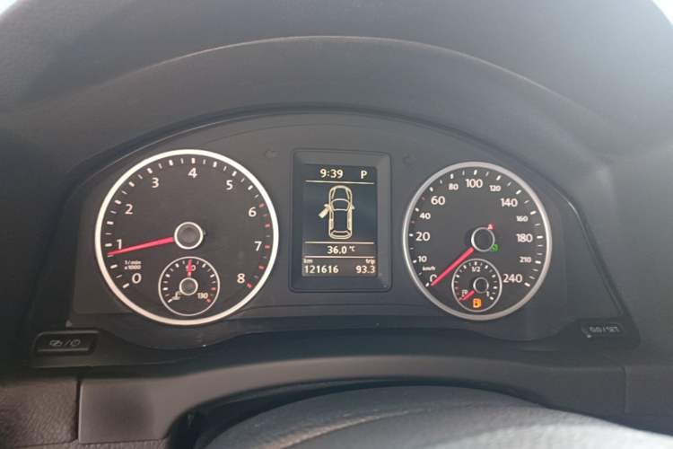 Used Volkswagen Tiguan 2016 300TSI Automatic Two-Wheel Drive Trend Edition Instrument Cluster