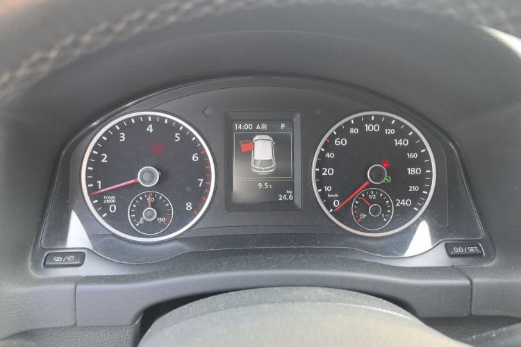 Used Volkswagen Tiguan 2016 2.0 TSI Four-Wheel Drive Standard Version Instrument Cluster