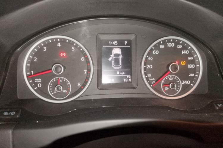 Used Volkswagen Tiguan 2016 280TSI Automatic Two-Wheel Drive Silk Road Comfort Edition Instrument Cluster