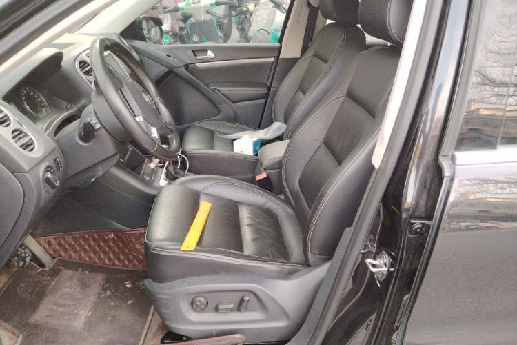 Used Volkswagen Tiguan 2016 300TSI Automatic All-Wheel Drive Luxury Edition Left Front Seat