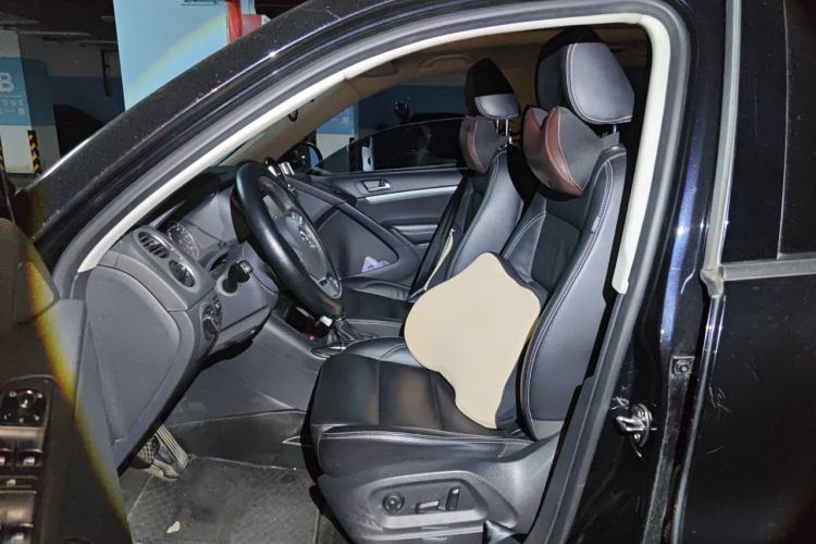 Used Volkswagen Tiguan 2016 300TSI Automatic All-Wheel Drive Luxury Edition Left Front Seat