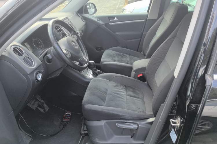 Used Volkswagen Tiguan 2016 2.0 TSI Four-Wheel Drive Standard Version Left Front Seat