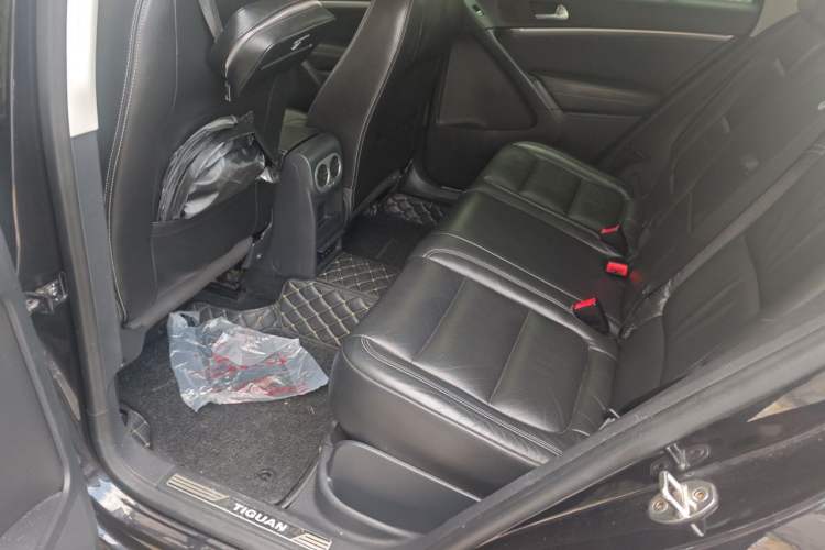 Used Volkswagen Tiguan 2016 300TSI Automatic Two-Wheel Drive Luxury Edition Left Rear Seat