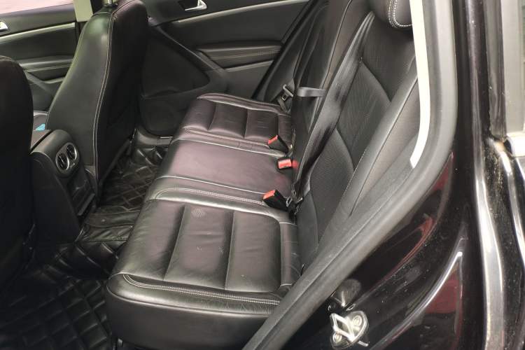 Used Volkswagen Tiguan 2016 300TSI Automatic Two-Wheel Drive Luxury Edition Left Rear Seat