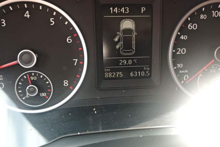 Used Volkswagen Tiguan 2016 280TSI Automatic Two-Wheel Drive Silk Road Comfort Edition Odometer Close Up