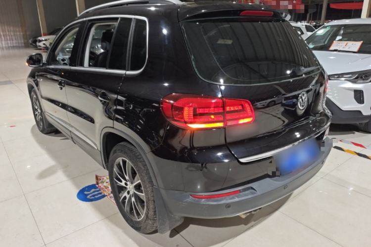 Used Volkswagen Tiguan 2016 300TSI Automatic All-Wheel Drive Luxury Edition Rear Left 45 Deg