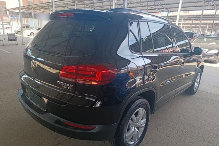 Used Volkswagen Tiguan 2016 300TSI Automatic Two-Wheel Drive Trend Edition Rear Right 45 Deg
